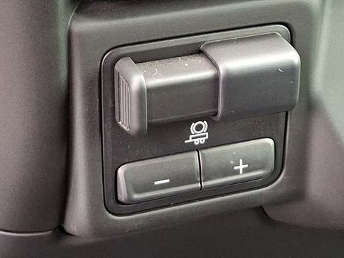 Used 2024 Chevrolet Silverado 3500 W/T image 20