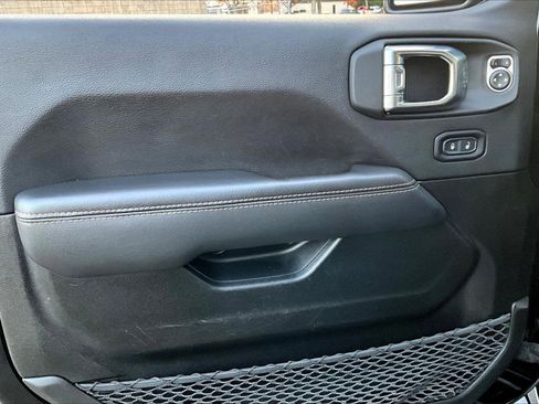 Certified 2023 Jeep Gladiator Overland image 26