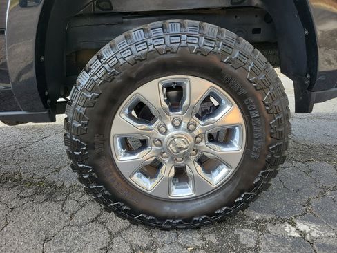 Used 2019 RAM 2500 Limited image 32