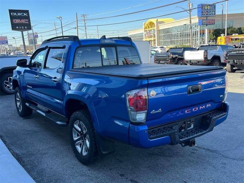 Used 2016 Toyota Tacoma Limited image 5