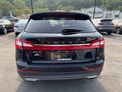 Used 2017 Lincoln MKX Reserve w/ Driver Assistance Package AWD/4WD image 4