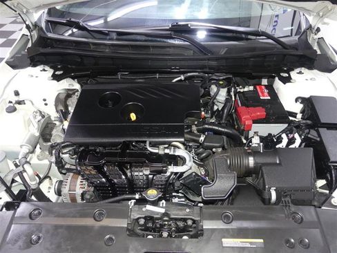 Used 2020 Nissan Altima 2.5 SR image 12