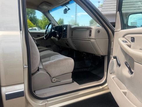Used 2006 GMC Sierra 2500 W/T RWD image 61