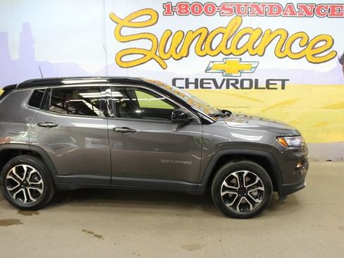 Used 2023 Jeep Compass Limited AWD/4WD image 1