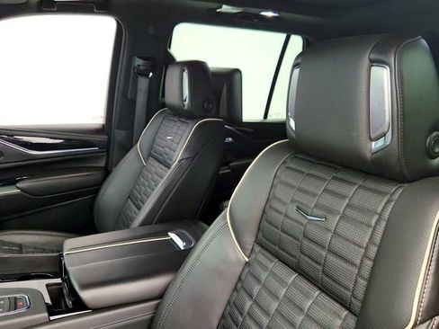 Used 2023 Cadillac Escalade V image 21