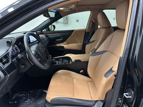 Certified 2023 Lexus ES 350 w/ Premium Package image 16