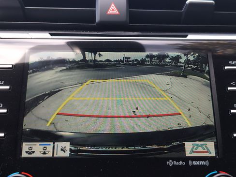 Certified 2020 Toyota Camry XLE FWD image 25