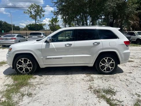 Used 2019 Jeep Grand Cherokee Overland RWD image 17