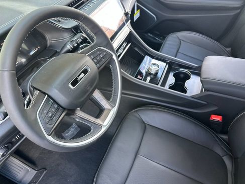 New 2026 Jeep Grand Cherokee L Limited AWD/4WD image 10