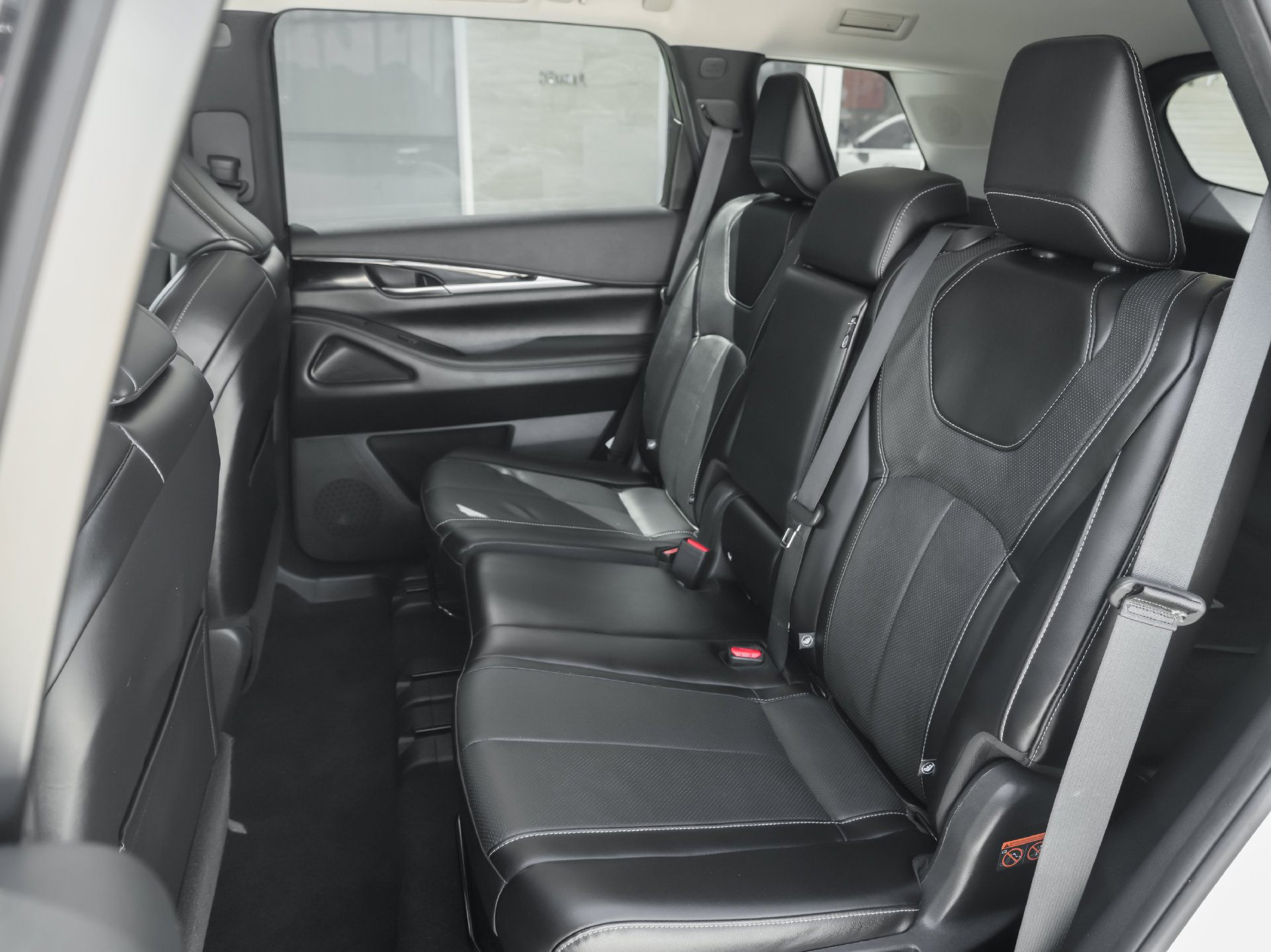 Certified 2024 INFINITI QX60 Pure FWD image 7