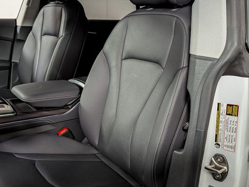 Used 2023 Audi Q8 Premium Plus w/ Premium Plus Package image 20