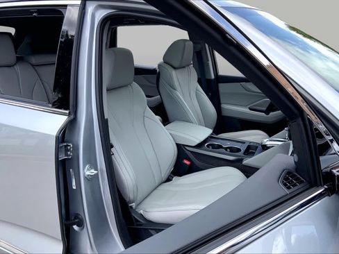 Used 2026 Acura MDX w/ Technology Package AWD/4WD image 9