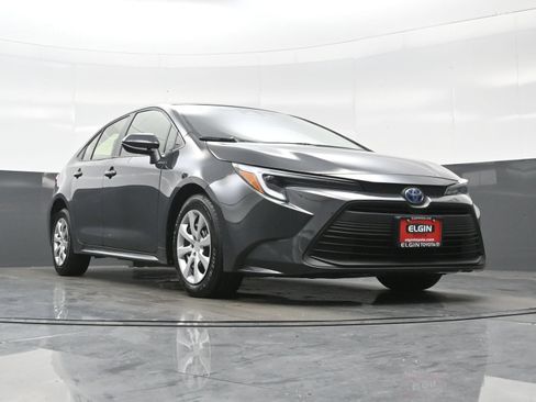 Used 2024 Toyota Corolla LE FWD image 24