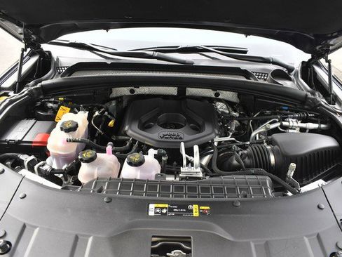 Used 2024 Jeep Grand Cherokee Overland w/ Advanced Protech Group III image 30