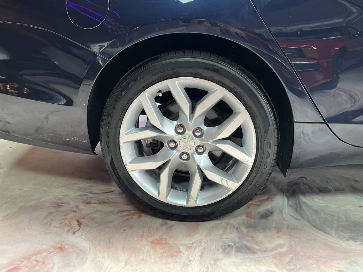 Used 2017 Chevrolet Impala Premier FWD image 28