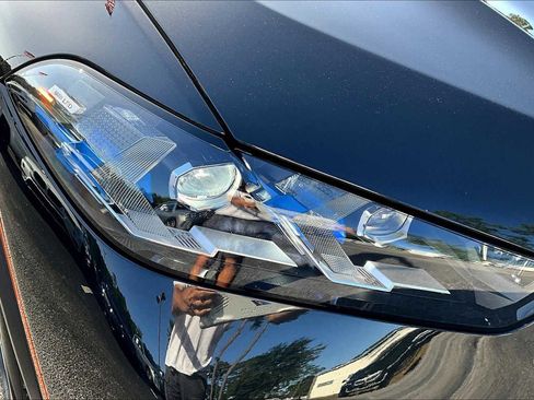 Certified 2024 BMW X5 xDrive50e w/ Premium Package image 27