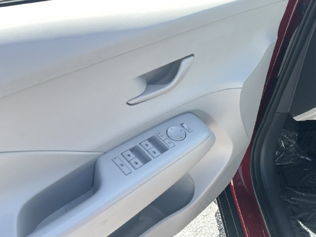 Certified 2025 Hyundai Kona SEL FWD image 14