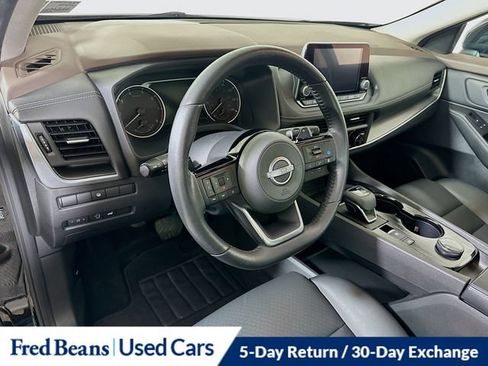 Used 2023 Nissan Rogue SV w/ SV Premium B Package AWD/4WD image 13
