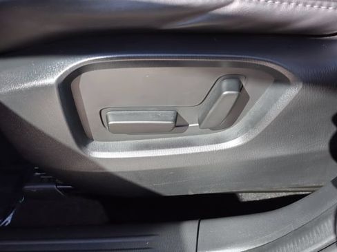 Used 2018 MAZDA CX-5 Touring FWD image 11