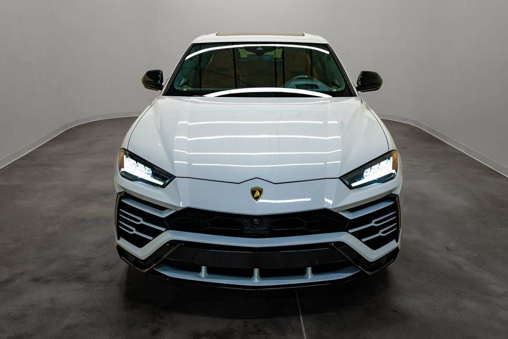 Used 2021 Lamborghini Urus AWD/4WD image 42