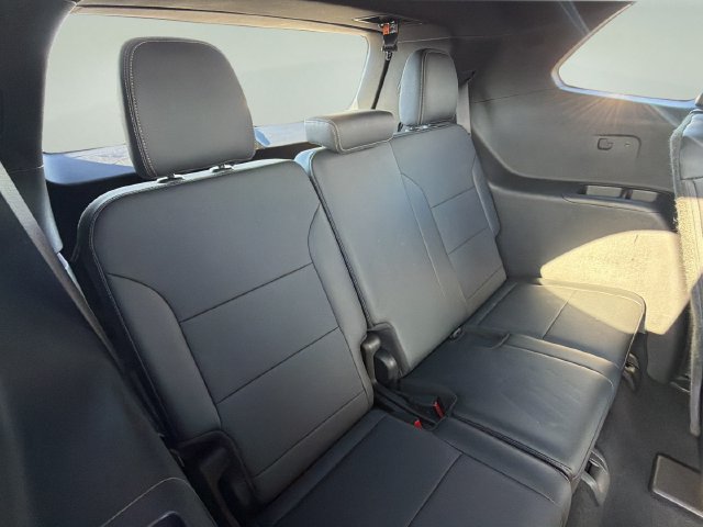 Used 2025 Buick Enclave Preferred FWD image 16