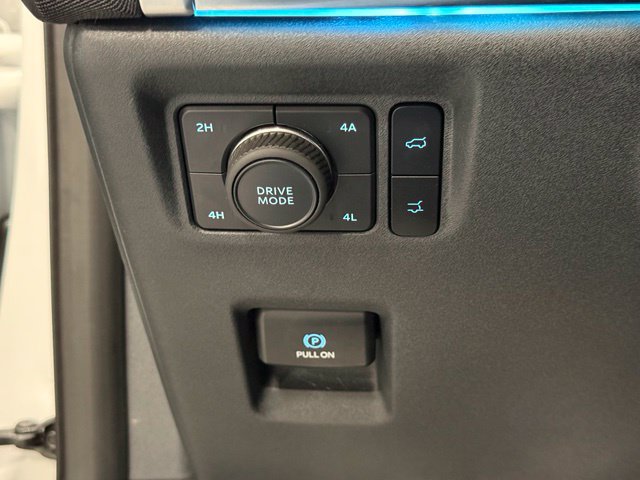 Used 2025 Ford Expedition Max Platinum AWD/4WD image 11