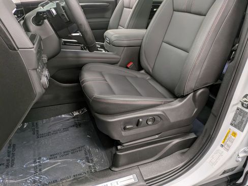 Used 2026 Chevrolet Tahoe RST w/ Comfort Package AWD/4WD image 10