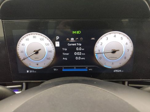 Used 2025 Hyundai Elantra SEL FWD image 23