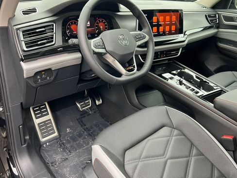 New 2026 Volkswagen Atlas Peak Edition AWD/4WD image 19