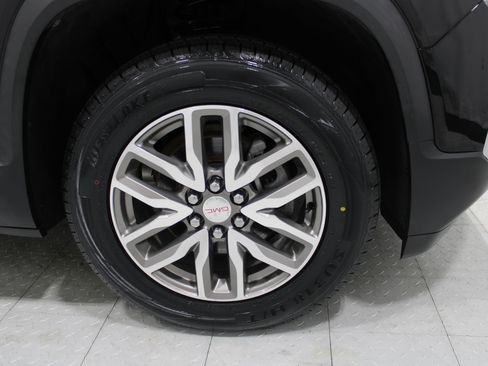 Used 2018 GMC Acadia SLE w/ Driver Alert Package I AWD/4WD image 5