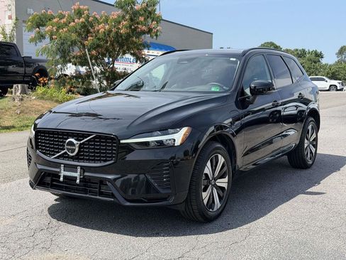 Used 2024 Volvo XC60 T8 Plus AWD/4WD image 23