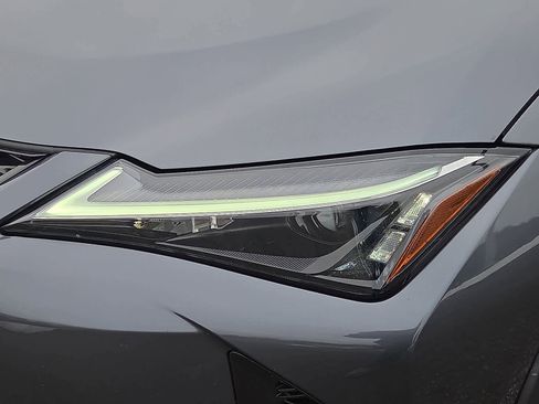 Used 2024 Lexus UX 250h F Sport image 10