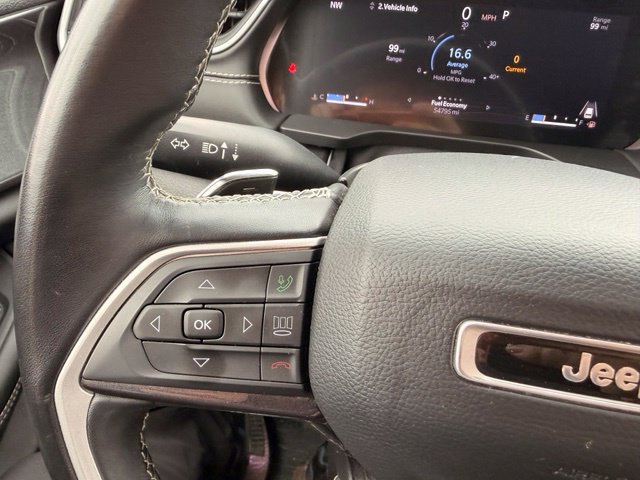 Used 2022 Jeep Grand Cherokee L Laredo w/ Luxury Tech Group I AWD/4WD image 19