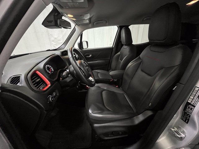 Used 2021 Jeep Renegade Trailhawk AWD/4WD image 11