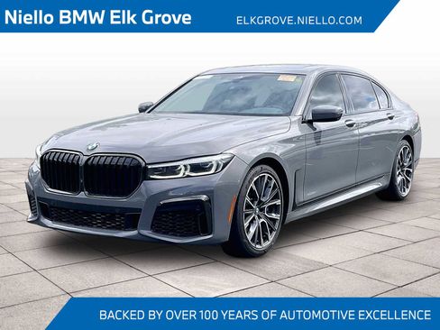 Used 2022 BMW 740i w/ M Sport Package RWD image 1