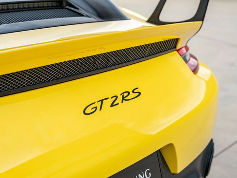 Used 2018 Porsche 911 GT2 RS RWD image 36