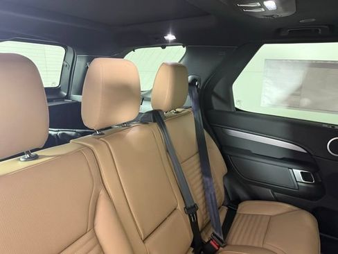 New 2026 Land Rover Discovery Limited Edition AWD/4WD image 31