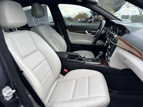 Used 2013 Mercedes-Benz C 300 4MATIC Sedan image 11