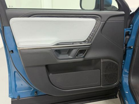 Used 2023 Rivian R1T Launch Edition image 33