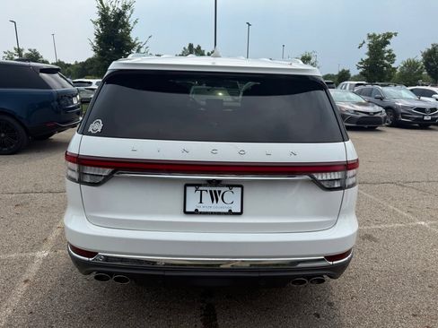 Used 2023 Lincoln Aviator Reserve w/ Equipment Group 201A AWD/4WD image 6