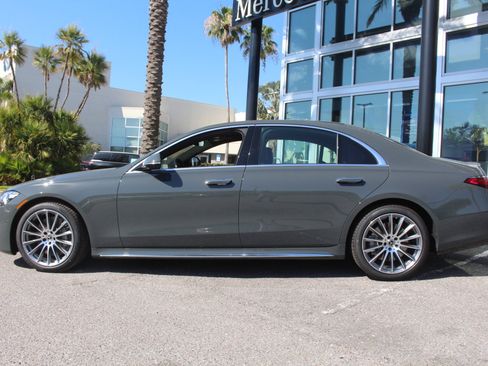 New 2025 Mercedes-Benz S 580 4MATIC Sedan image 3