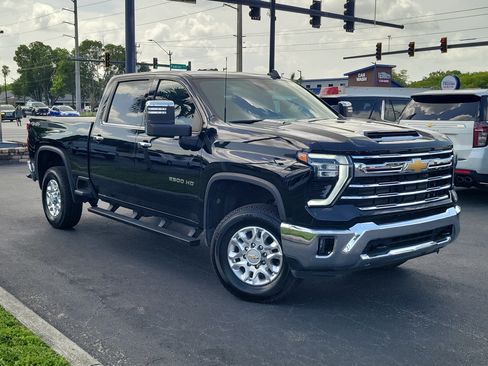 Used 2024 Chevrolet Silverado 2500 LTZ AWD/4WD image 34