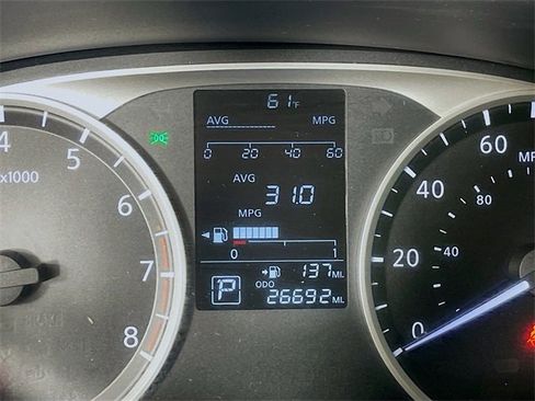 Used 2022 Nissan Kicks S image 13