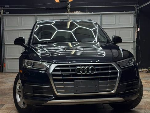 Used 2018 Audi Q5 2.0T Premium w/ Convenience Package AWD/4WD image 1