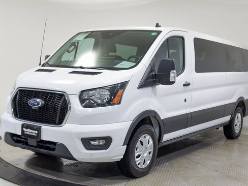 Used 2023 Ford Transit 350 XLT image 3