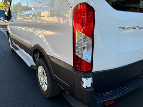 Used 2025 Ford Transit 250 Low Roof w/ Exterior Upgrade Package RWD image 42