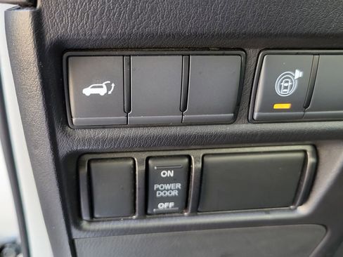 Used 2022 Nissan Armada SL image 22