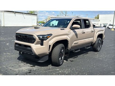 New 2026 Toyota Tacoma TRD Sport AWD/4WD image 3