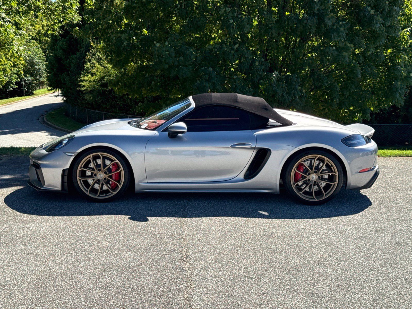 Certified 2022 Porsche 718 Boxster Spyder RWD image 2
