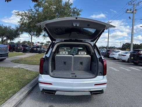 Used 2024 Cadillac XT6 Premium Luxury image 18